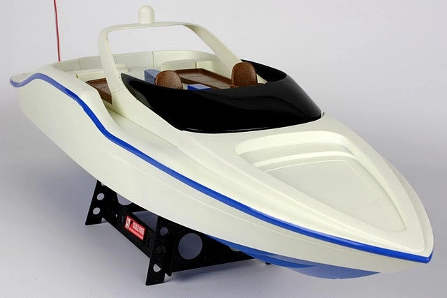 Speed Demon RC Boat Ready to Race Thrills Await!